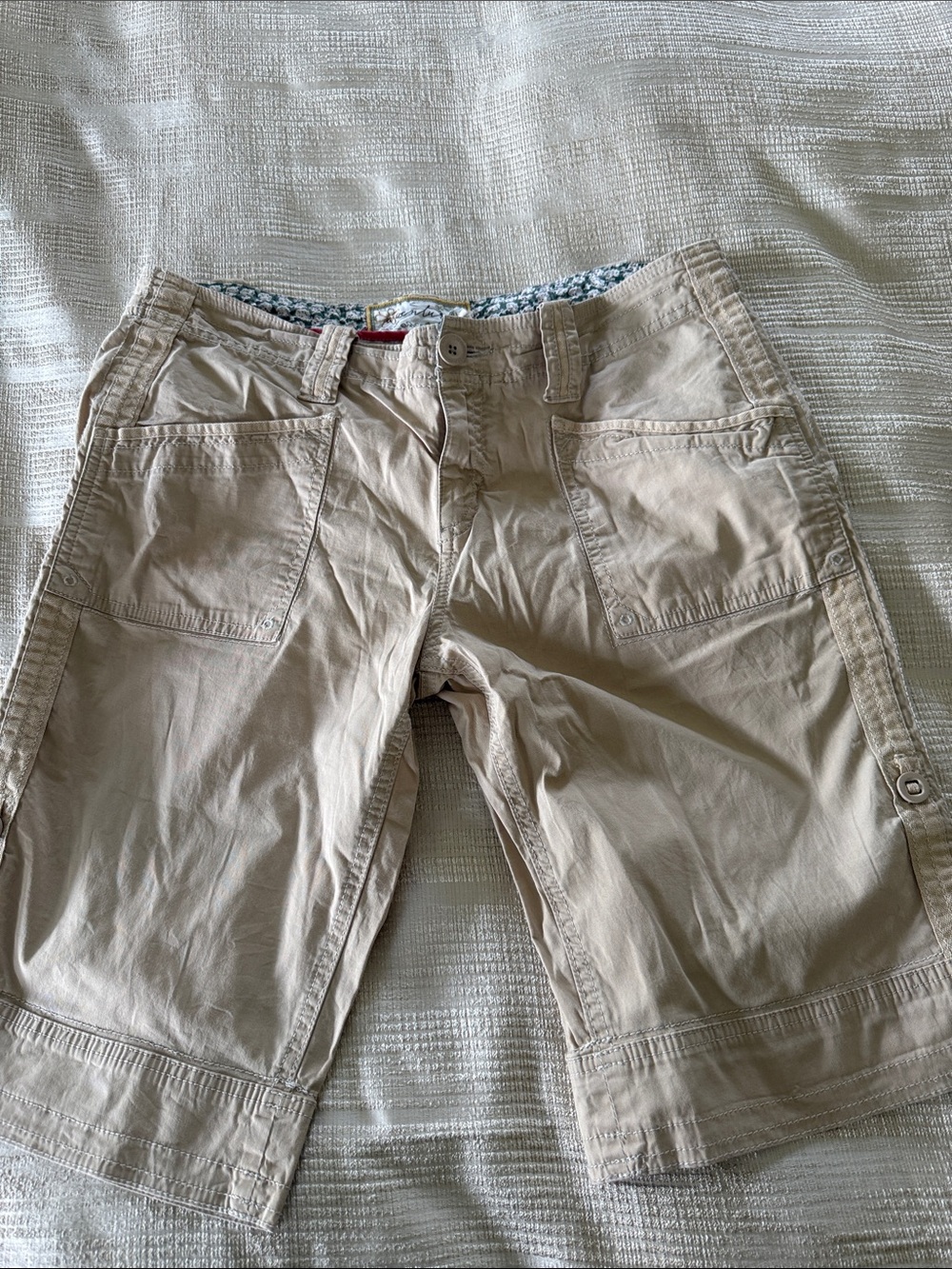 Aventura Khaki Cargo Shorts - Classic Utility Style